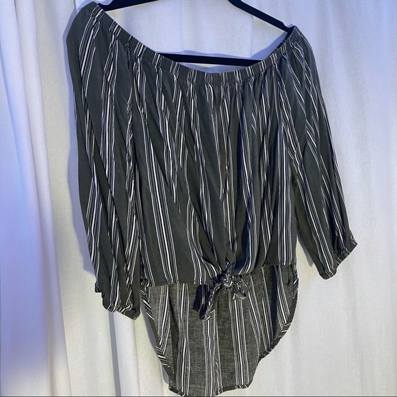 029 GREEN STRIPED OFF-SHOULDER BLOUSE -  MEDIUM - Picture 3 of 7